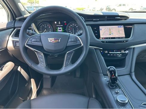New 2026 Cadillac XT5 Premium Luxury w/ Driver Assist Package FWD image 7