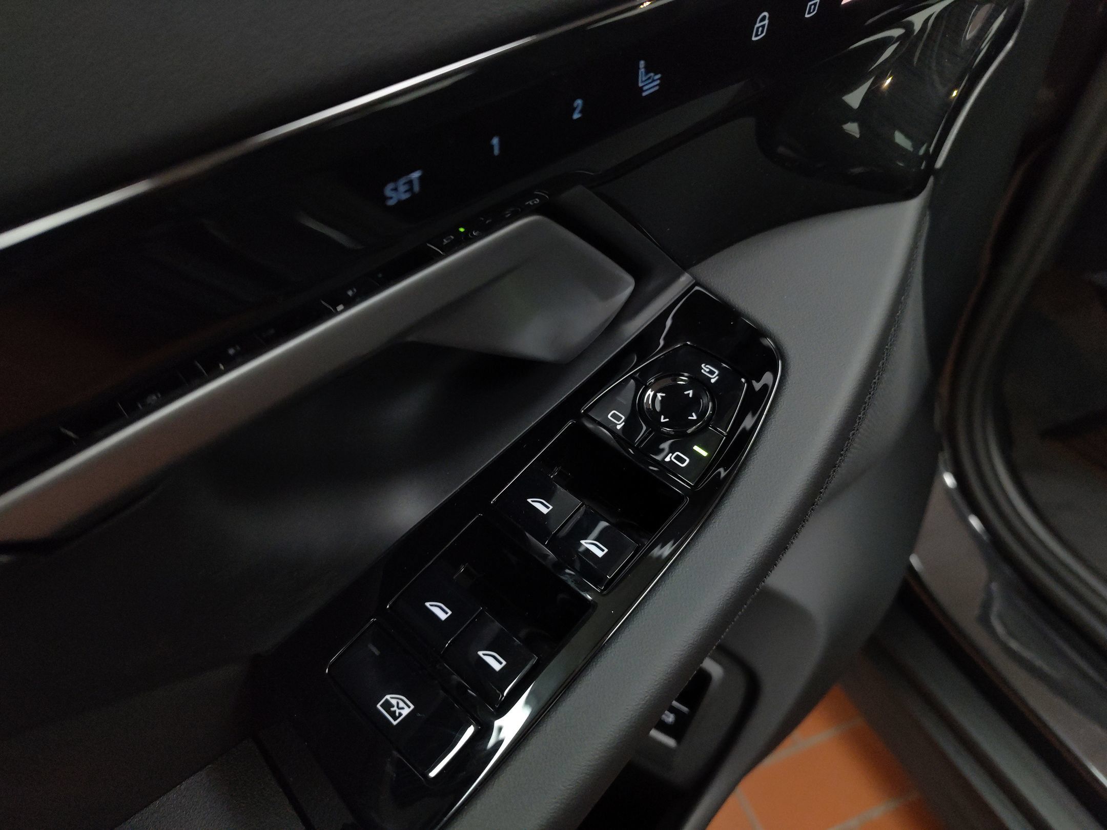 Used 2026 BMW 530i xDrive AWD/4WD image 12