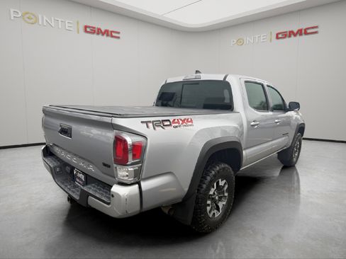 Used 2020 Toyota Tacoma TRD Off-Road image 5