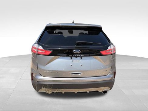 Used 2022 Ford Edge Titanium AWD/4WD image 6
