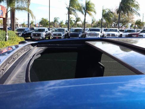 Used 2018 Ford F150 Raptor w/ Equipment Group 802A Luxury image 29