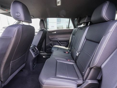 Certified 2023 Volkswagen Atlas Cross Sport SE FWD image 20