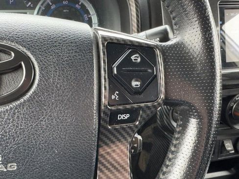 Used 2014 Toyota 4Runner SR5 image 18