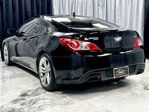 Used 2011 Hyundai Genesis 3.8 image 8