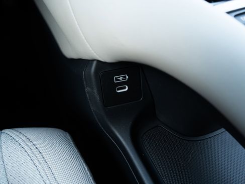 Certified 2026 Honda HR-V LX image 29