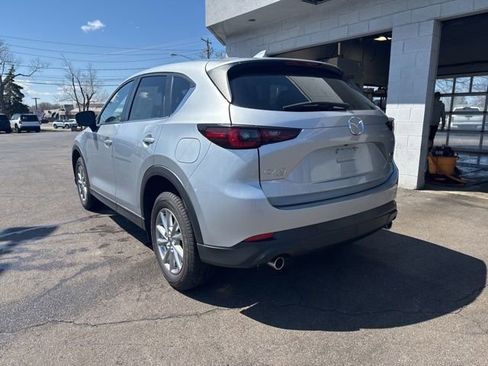 Used 2023 MAZDA CX-5 AWD 2.5 S w/ Select Package image 4