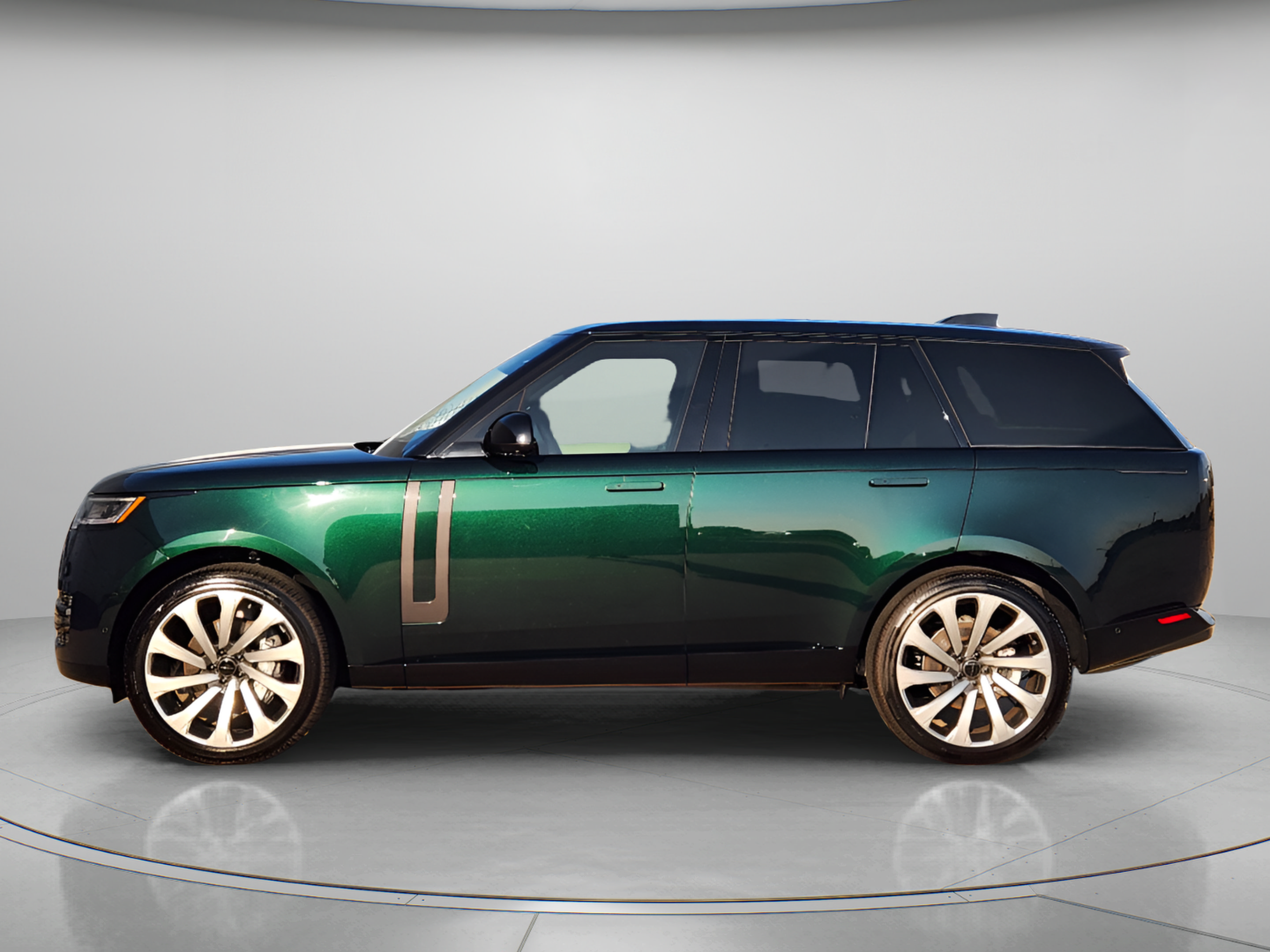 New 2026 Land Rover Range Rover SE AWD/4WD image 2