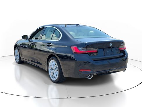 Used 2025 BMW 330i Sedan w/ Premium Package RWD image 4