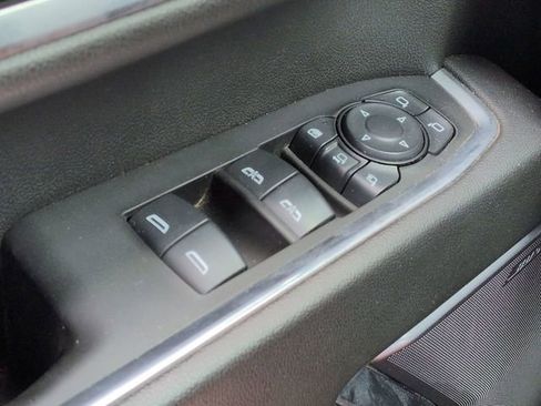 Used 2025 Chevrolet Silverado 2500 High Country w/ Technology Package AWD/4WD image 32