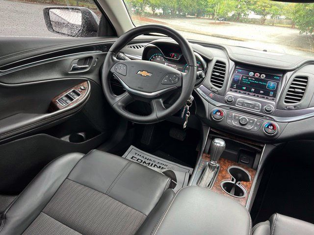 Used 2015 Chevrolet Impala LT w/ Convenience Package FWD image 28