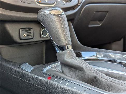 Used 2020 Chevrolet Traverse High Country w/ LPO, Floor Liner Package FWD image 8