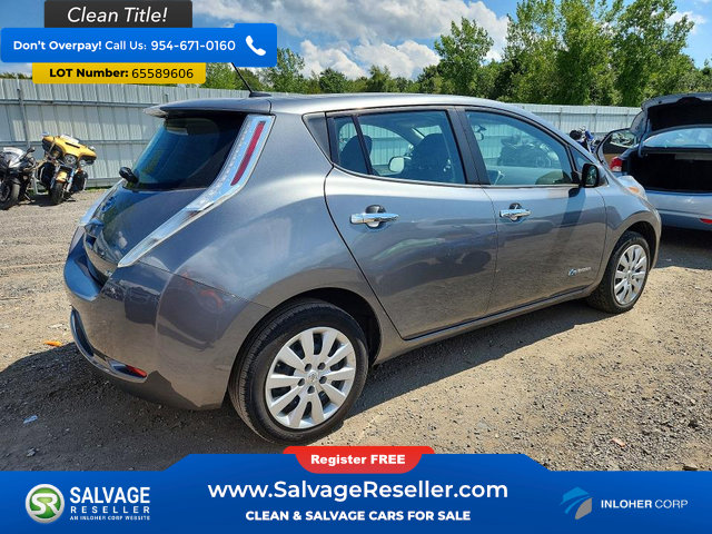 Used 2015 Nissan Leaf S FWD image 4