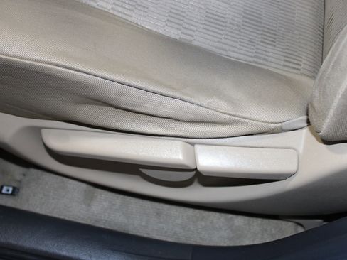 Used 2012 Toyota RAV4 FWD w/ Value Pkg image 7