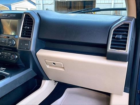 Used 2016 Ford F150 XLT w/ Equipment Group 302A Luxury image 19