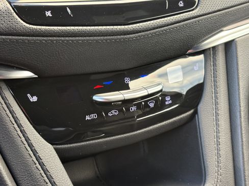 Used 2023 Cadillac XT5 Luxury image 22