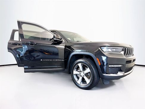 Used 2021 Jeep Grand Cherokee L Limited RWD image 20