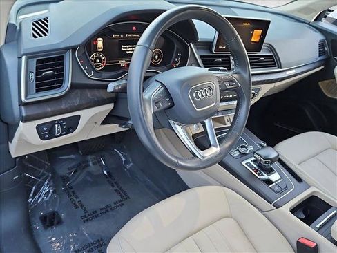 Used 2019 Audi Q5 2.0T Premium Plus w/ Premium Plus Package AWD/4WD image 10