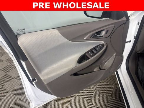 Used 2016 Chevrolet Malibu L image 9