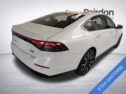 Used 2025 Honda Accord Touring image 3