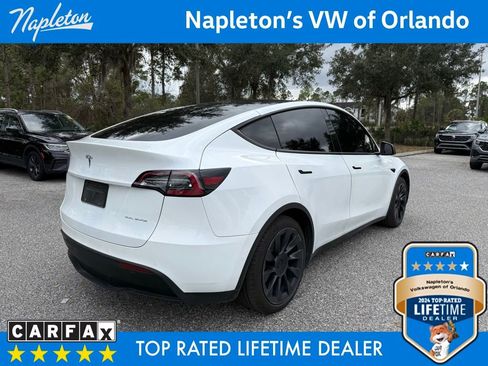 Used 2020 Tesla Model Y Long Range image 11
