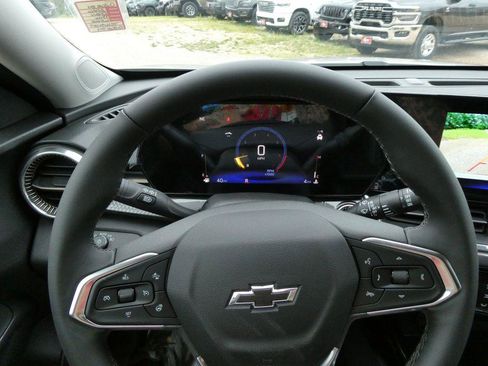 New 2026 Chevrolet Trax ACTIV w/ Driver Confidence Package FWD image 10