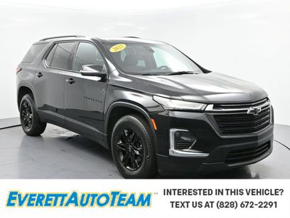 Used 2023 Chevrolet Traverse LT w/ Midnight/Sport Edition