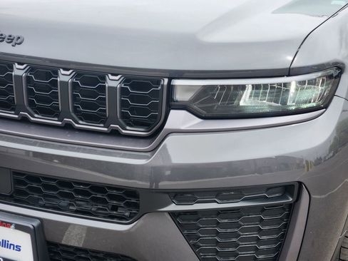New 2026 Jeep Grand Cherokee Altitude AWD/4WD image 8