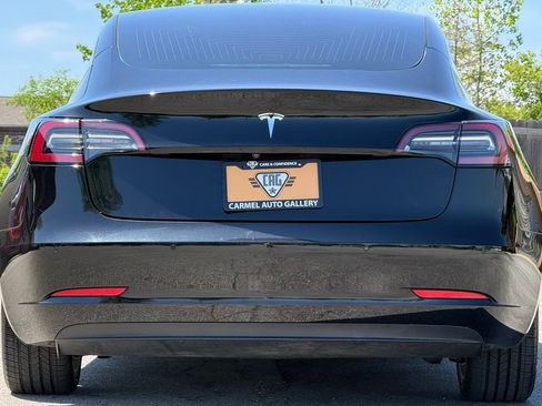 Used 2018 Tesla Model 3 Long Range RWD image 4