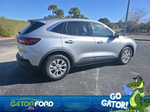 Used 2023 Ford Escape Active image 5