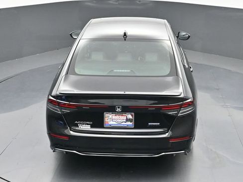 Used 2025 Honda Accord Sport image 32