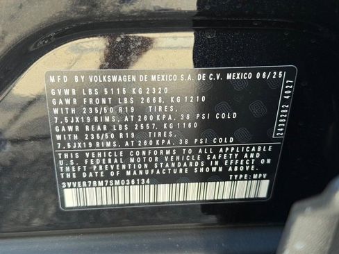 New 2025 Volkswagen Tiguan SE image 16
