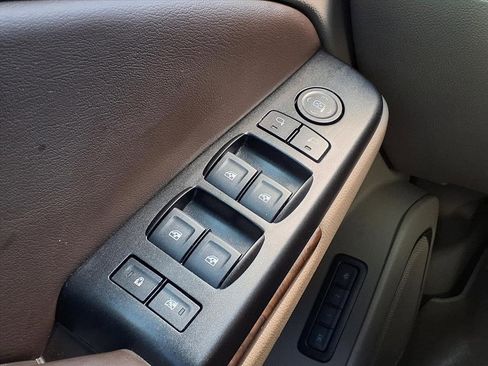 Used 2019 Chevrolet Tahoe LT image 31