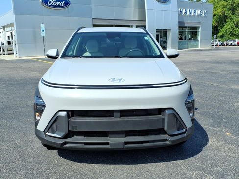 Used 2024 Hyundai Kona SEL AWD/4WD image 2