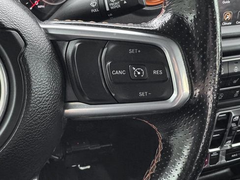 Used 2020 Jeep Gladiator Mojave AWD/4WD image 19