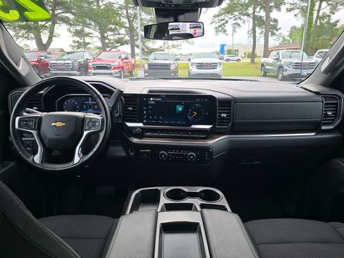Certified 2025 Chevrolet Silverado 1500 LT AWD/4WD image 12