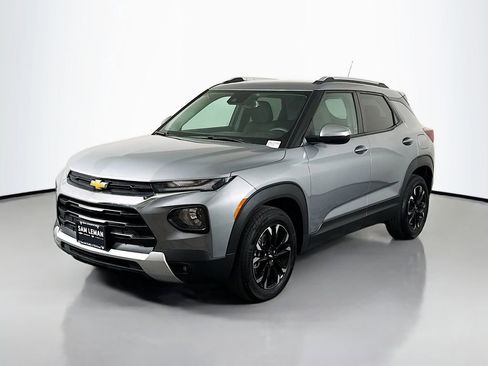 Used 2023 Chevrolet TrailBlazer LT w/ Convenience Package FWD image 3