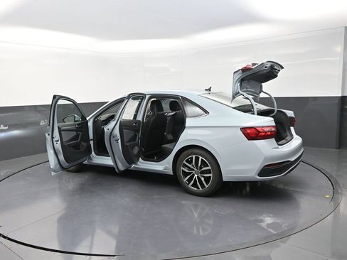 New 2025 Volkswagen Jetta SE image 31