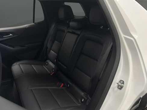 New 2026 Chevrolet Equinox LT w/ Convenience Package II AWD/4WD image 23