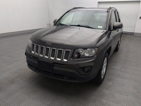 Used 2016 Jeep Compass Latitude image 15