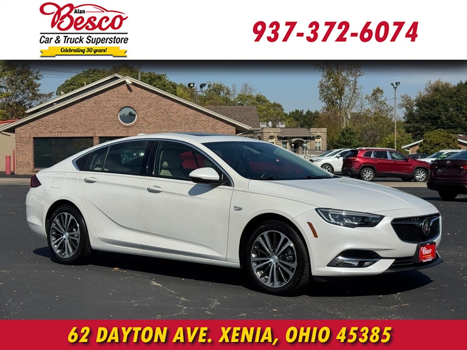 Used 2018 Buick Regal Essence w/ Driver Confidence Package #1 FWD image 1