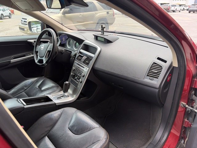 Used 2011 Volvo XC60 T6 AWD/4WD image 11
