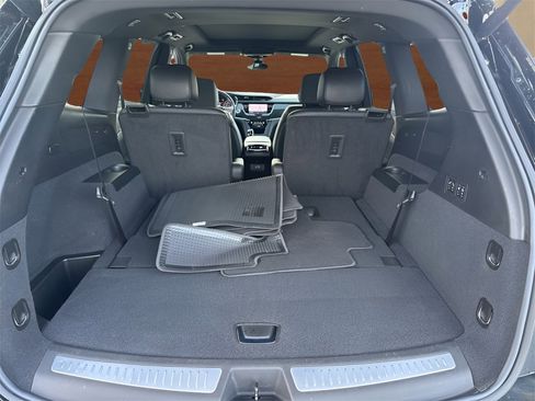 Certified 2022 Cadillac XT6 Premium Luxury w/ Technology Package image 11