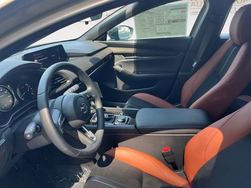 New 2025 MAZDA MAZDA3 Carbon AWD/4WD image 9