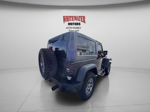Used 2016 Jeep Wrangler Rubicon w/ Power Convenience Group AWD/4WD image 6