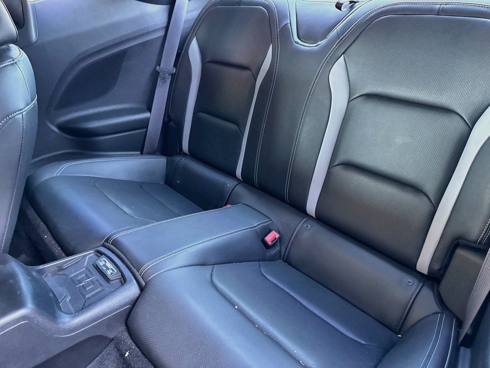 Used 2016 Chevrolet Camaro SS RWD image 16