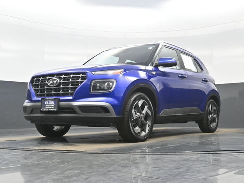 Certified 2025 Hyundai Venue Limited image 26