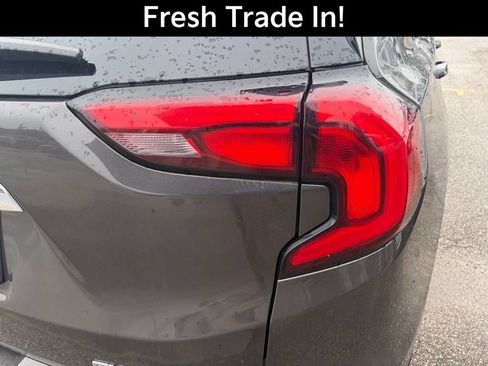 Used 2020 GMC Terrain SLT w/ Preferred Package AWD/4WD image 10
