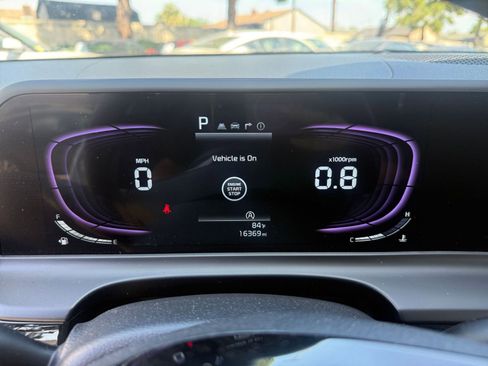 Used 2025 Kia Seltos S image 37