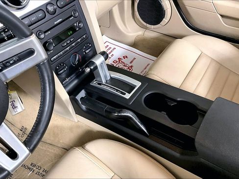 Used 2006 Ford Mustang GT Premium image 17