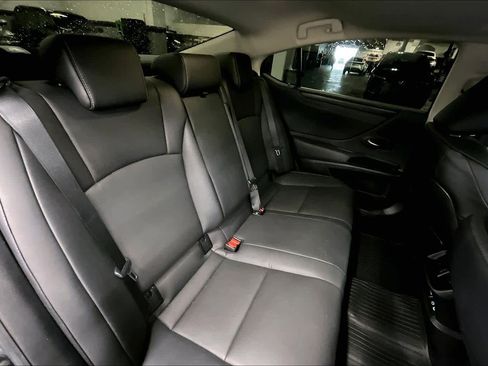 Used 2024 Lexus ES 300h w/ Premium Package FWD image 21